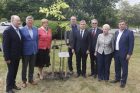 Seimo pirmininkai pasodino ąžuolą Seimo pirmininkai pasodino ąžuolą